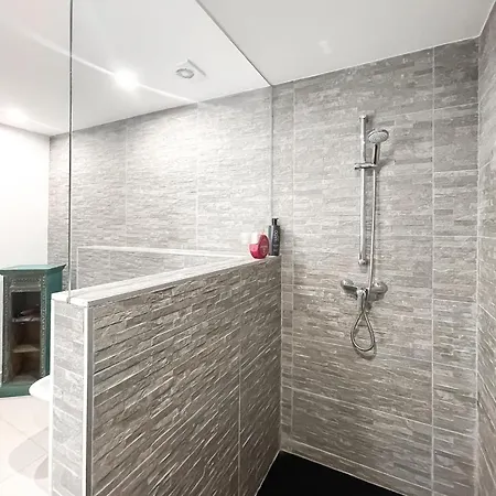 Mar Wifi Free , Private Bathroom And Terrace Apartment