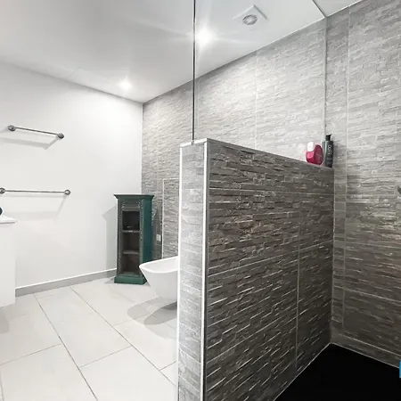 Mar Wifi Free , Private Bathroom And Terrace Apartment